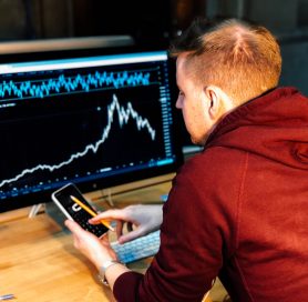 chris-liverani-552649-unsplash Careful investment in the TSP can be a great idea